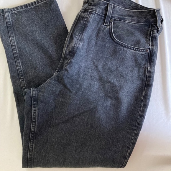 Everlane Curvy 90s Cheeky Jeans in Black, Size 33 Regular - Picture 6 of 6